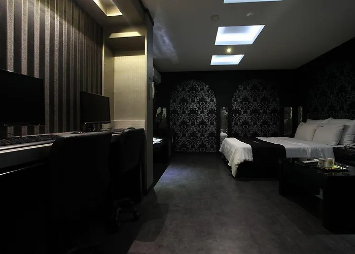 Moxy Insadong 3*